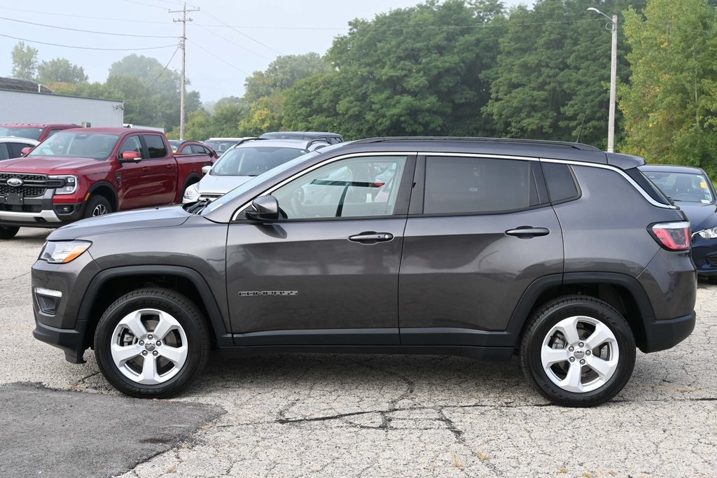 2019 Jeep Compass Latitude photo 2