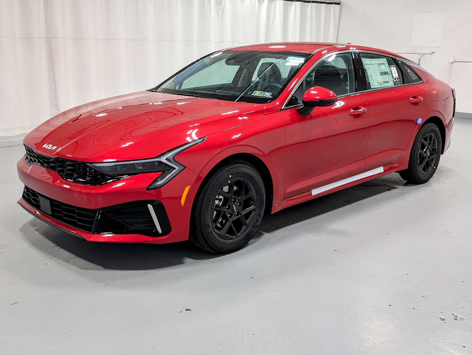 2025 Kia K5 LXS's photo