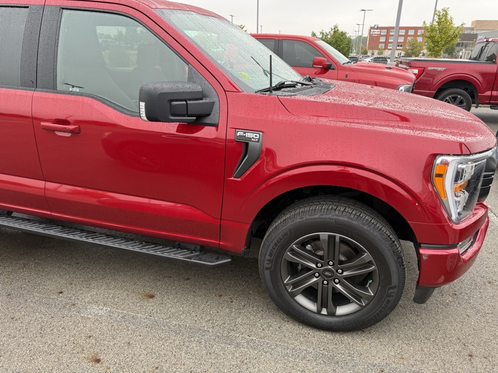 2022 Ford F-150 XLT photo 10