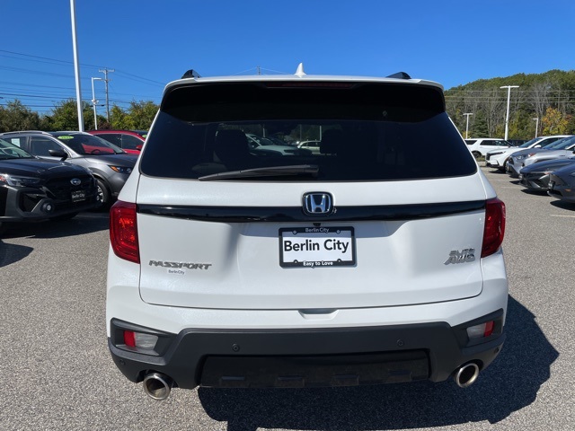 2022 Honda Passport Elite photo 5