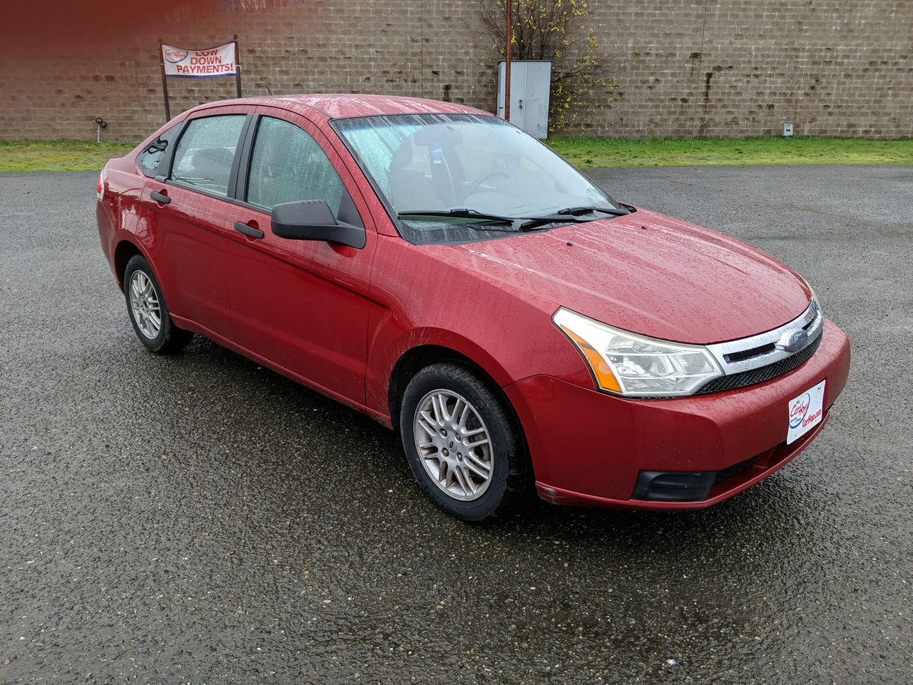 2010 Ford Focus SE's photo