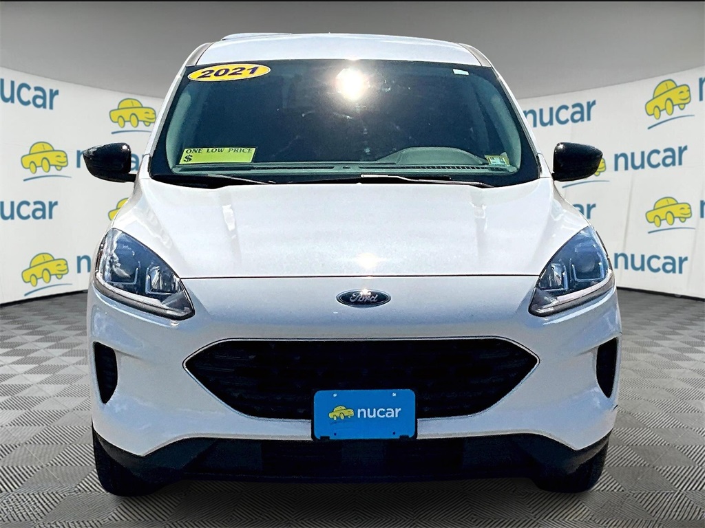 2021 Ford Escape SE photo 2
