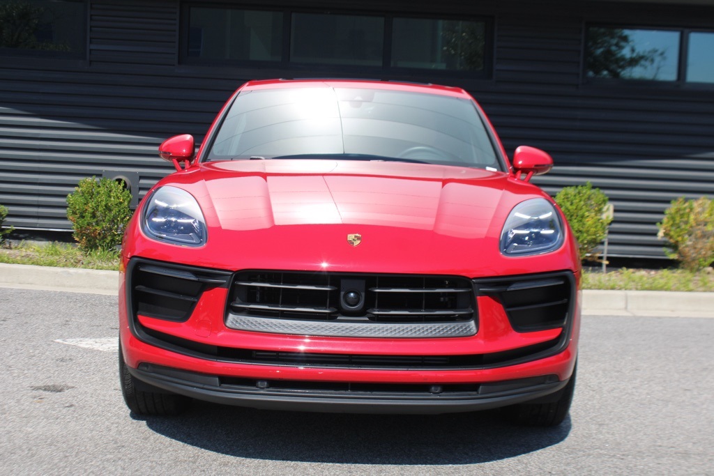 2024 Porsche Macan Base photo 10