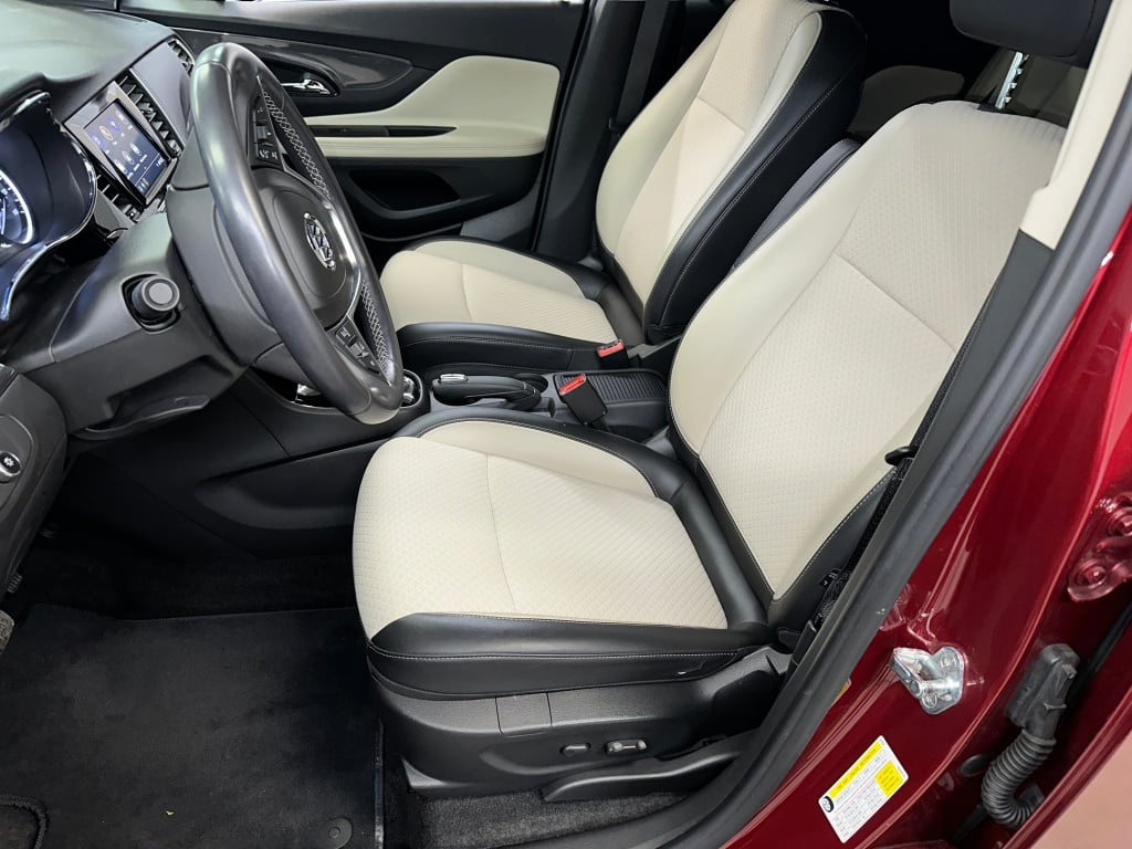2022 Buick Encore Preferred photo 2