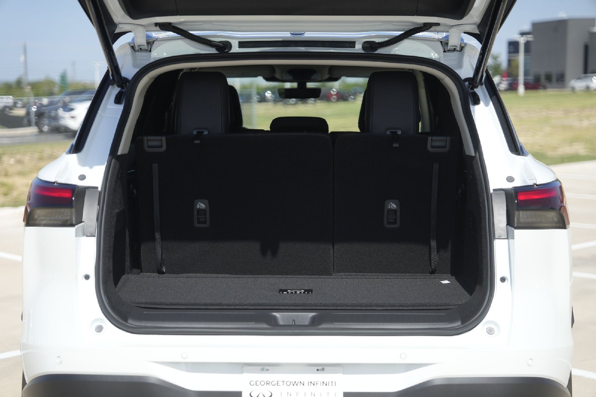 2026 Infiniti QX60 Luxe photo 22