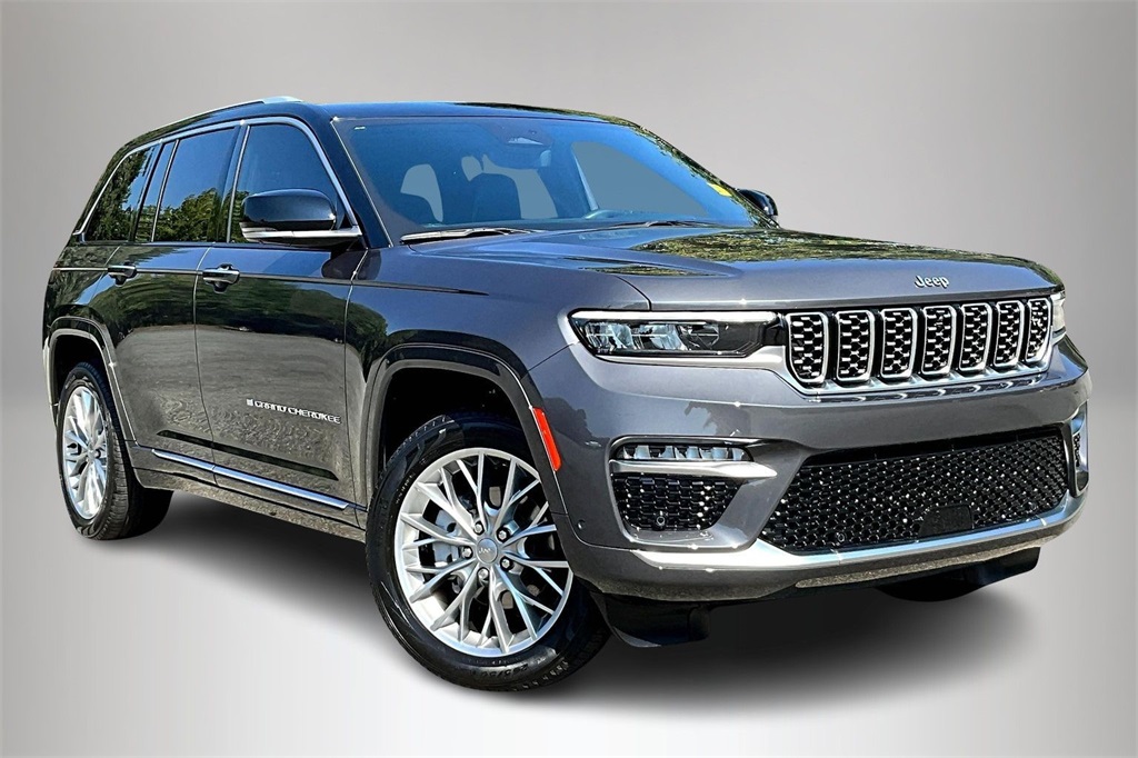 2022 Jeep Grand Cherokee Summit's photo
