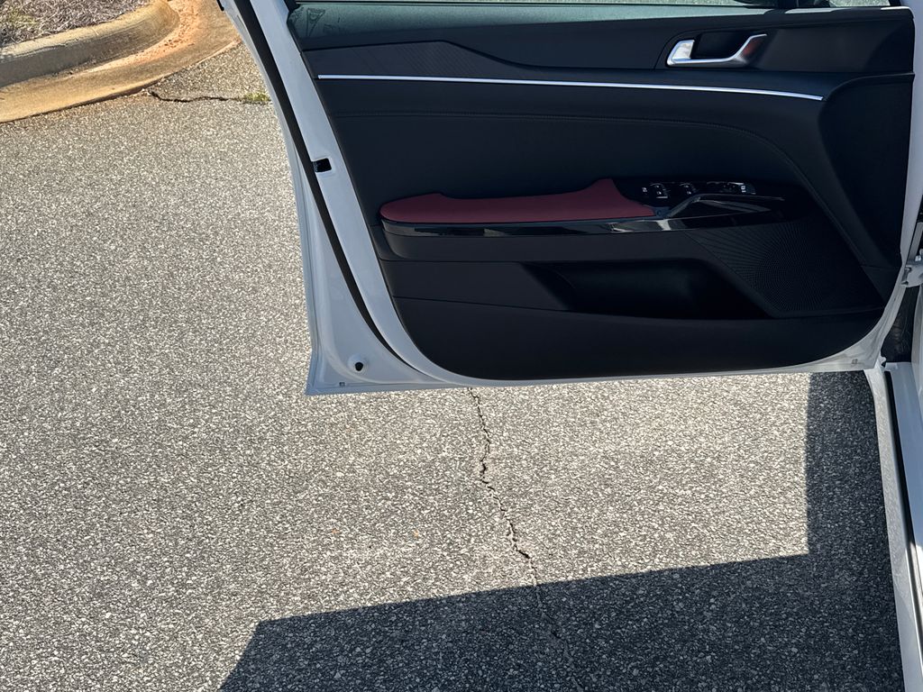 2026 Kia K5 GT-Line photo 10