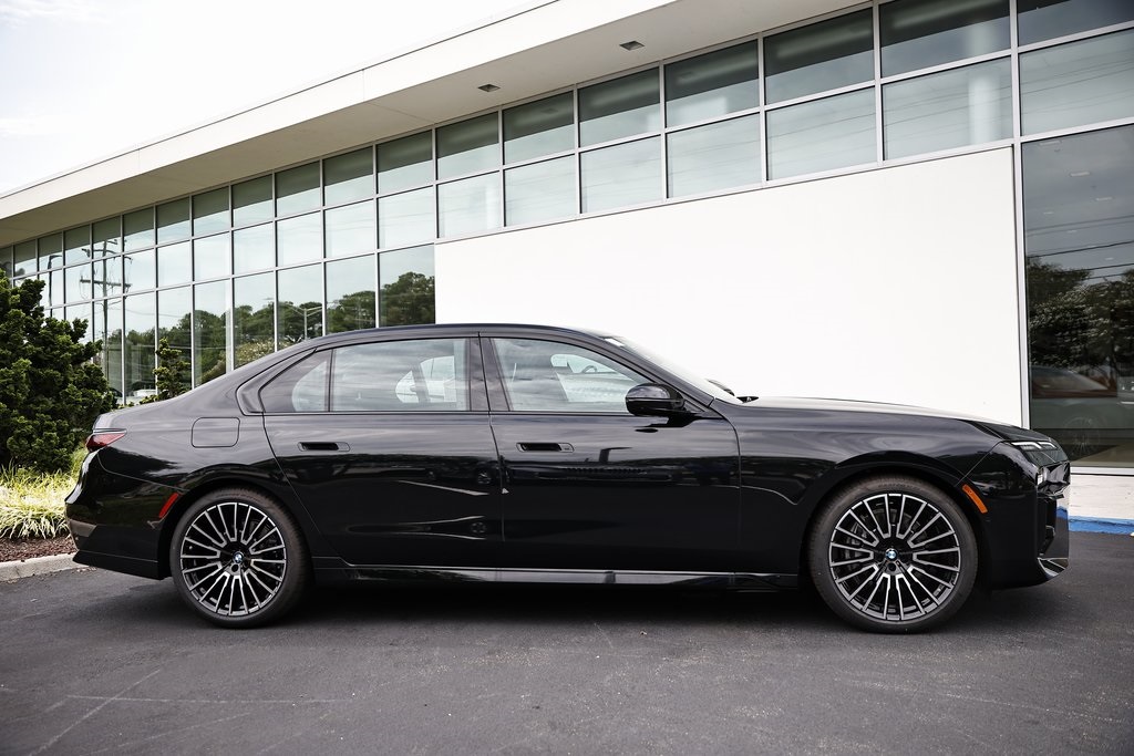 2025 Bmw 740i photo 3