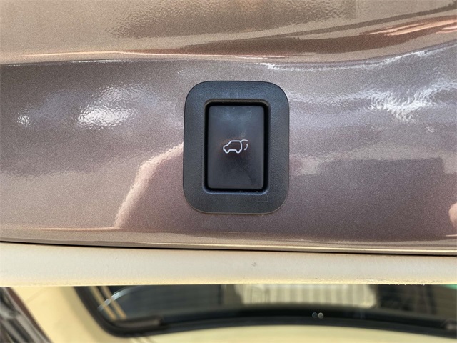 2017 Toyota Highlander Limited Platinum photo 14