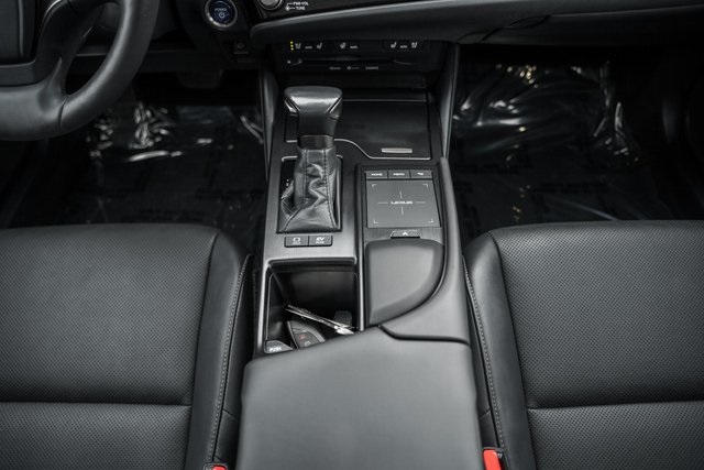 2022 Lexus ES 300h photo 26