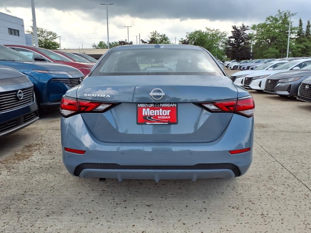 2025 Nissan Sentra SV photo 3