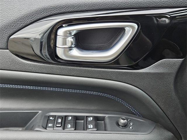 2026 Jeep Compass Latitude Altitude photo 27