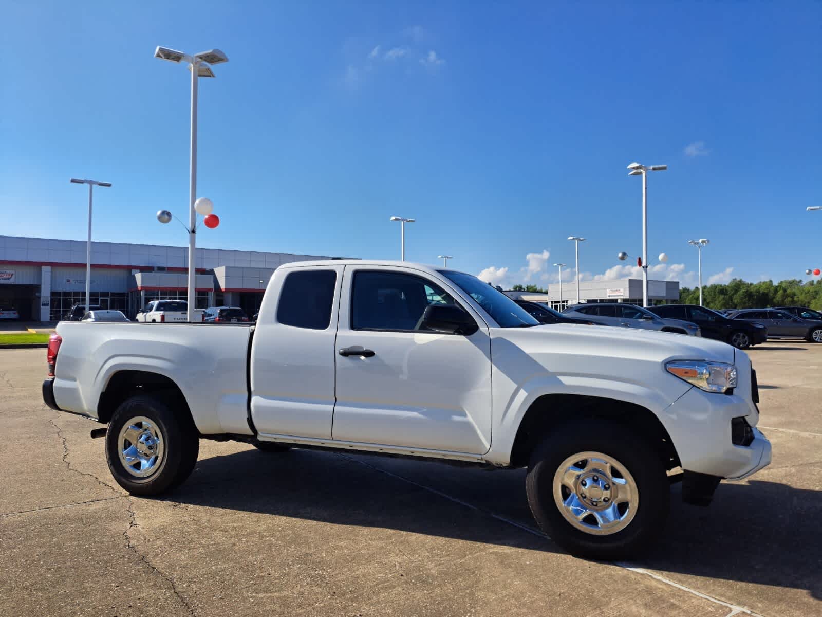 2023 Toyota Tacoma SR photo 3