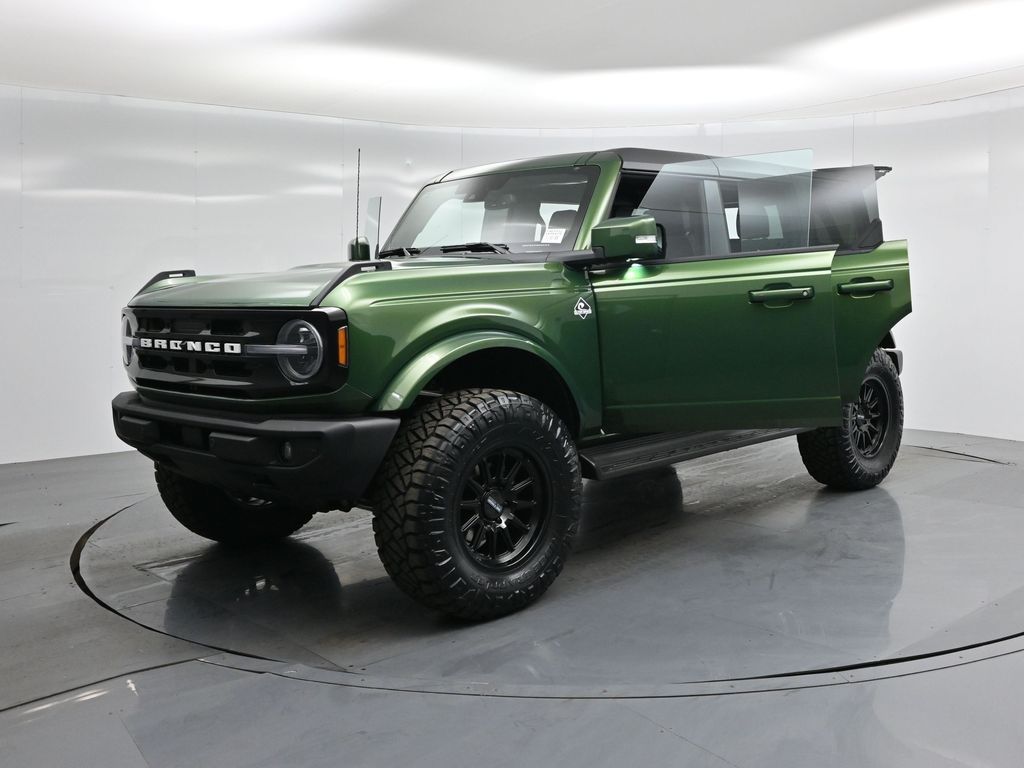 2025 Ford Bronco Outer Banks photo 28