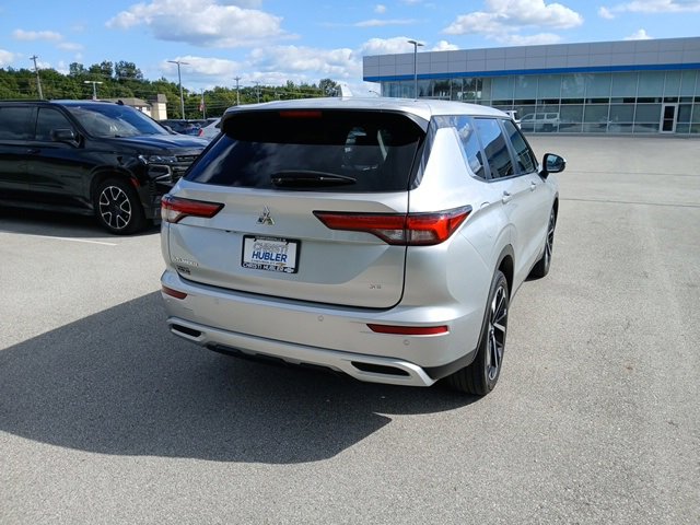 2024 Mitsubishi Outlander SE Black Edition photo 5