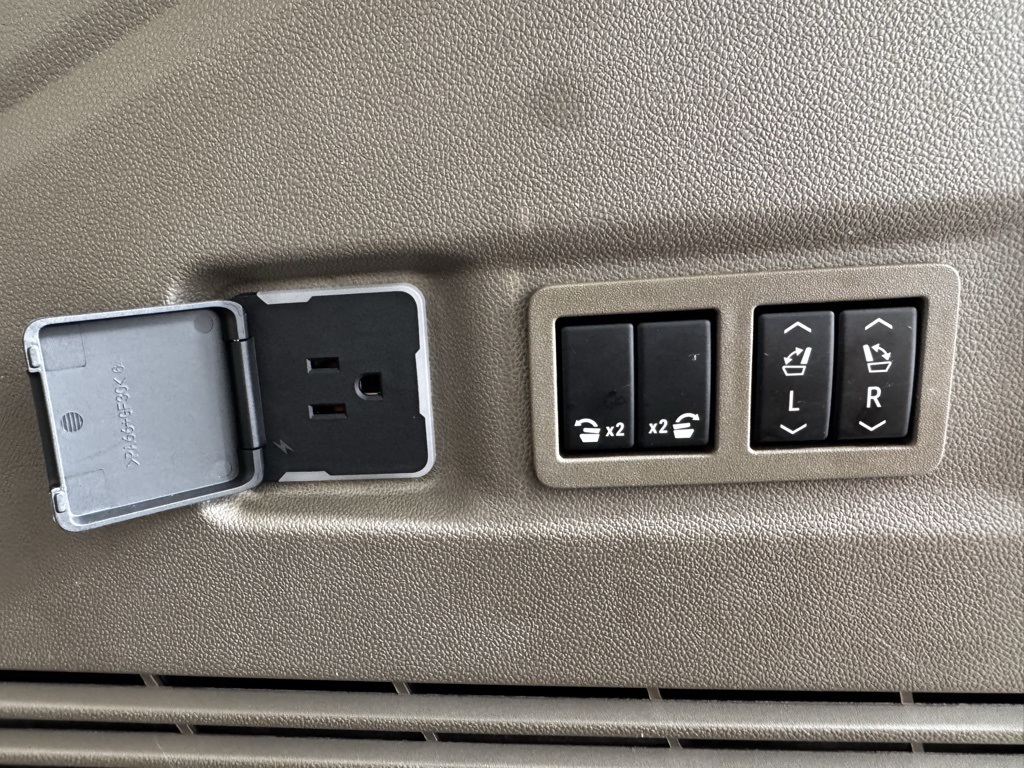 2024 Gmc Yukon XL Denali photo 21