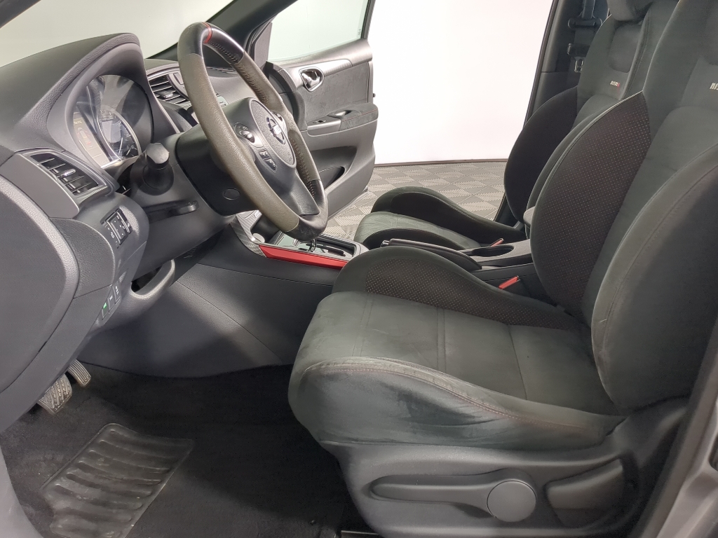 2017 Nissan Sentra Nismo photo 9