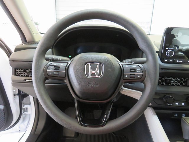 2025 Honda Accord LX photo 7