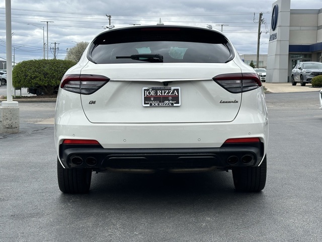 2021 Maserati Levante Base photo 6