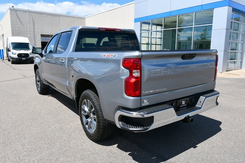 2025 Chevrolet Silverado 1500 LT photo 4
