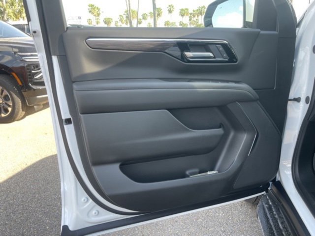 2025 Chevrolet Tahoe LS photo 11