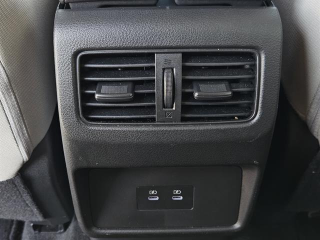 2024 Nissan Rogue SV photo 17