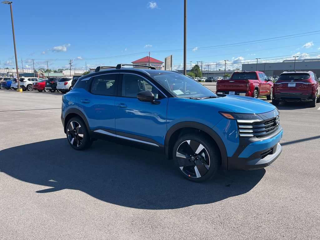 2025 Nissan Kicks SR photo 2