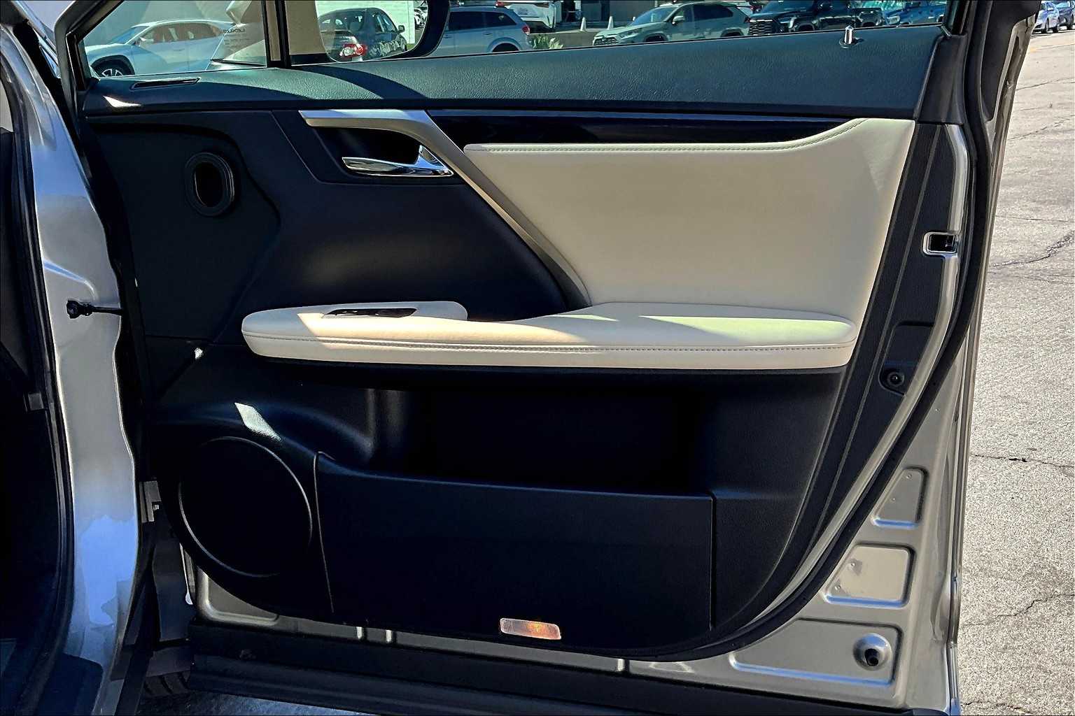 2022 Lexus RX photo 22