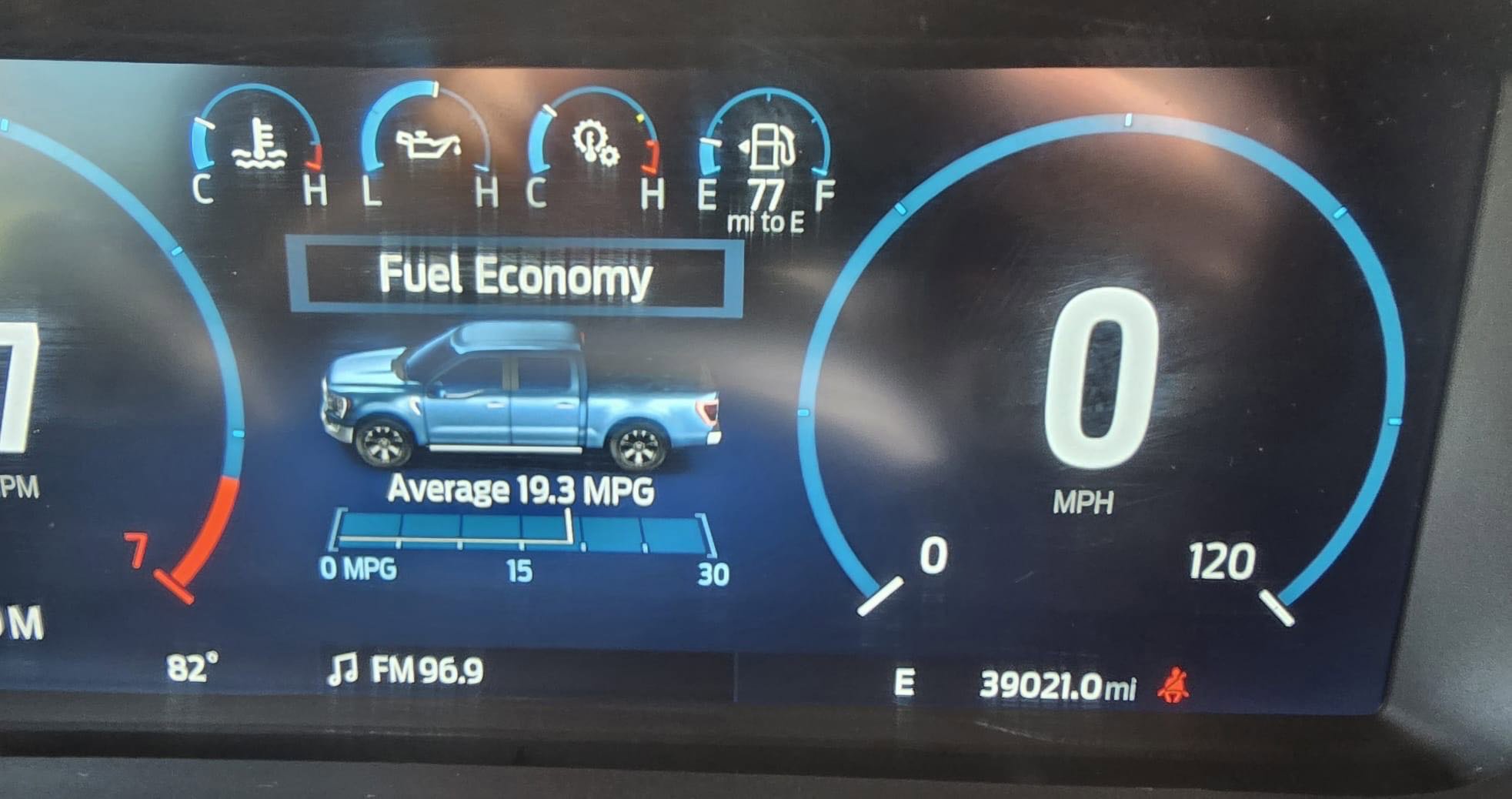 2022 Ford F-150 Lariat photo 18