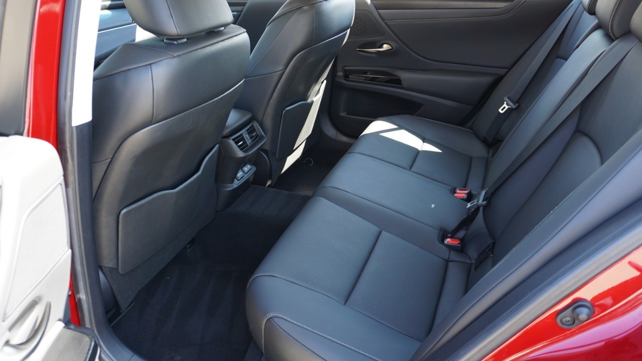 2024 Lexus ES 250 Premium photo 27