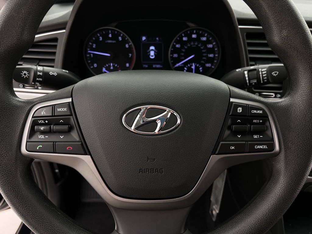 2018 Hyundai Elantra SEL photo 21