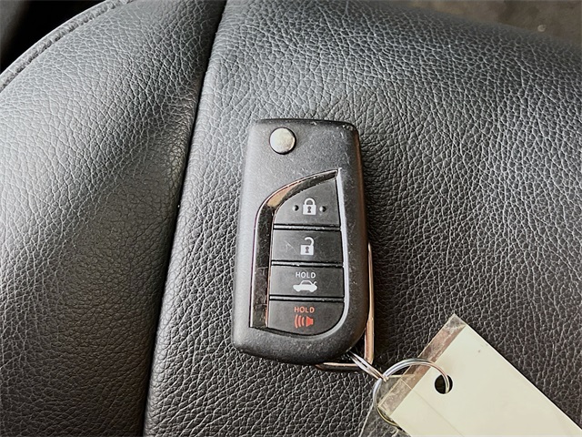 2023 Toyota Camry SE photo 12