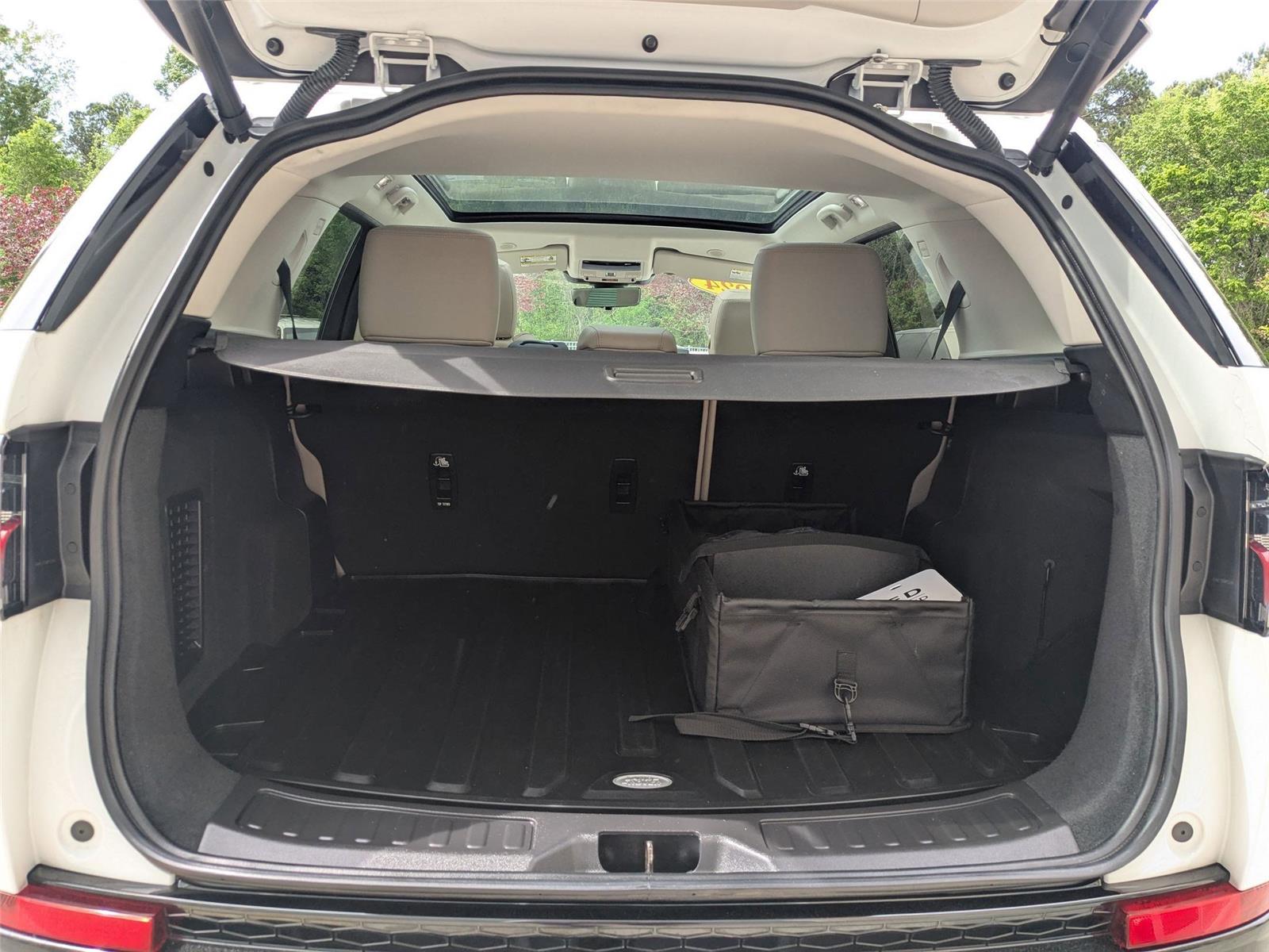 2024 Land Rover Discovery Sport S photo 26