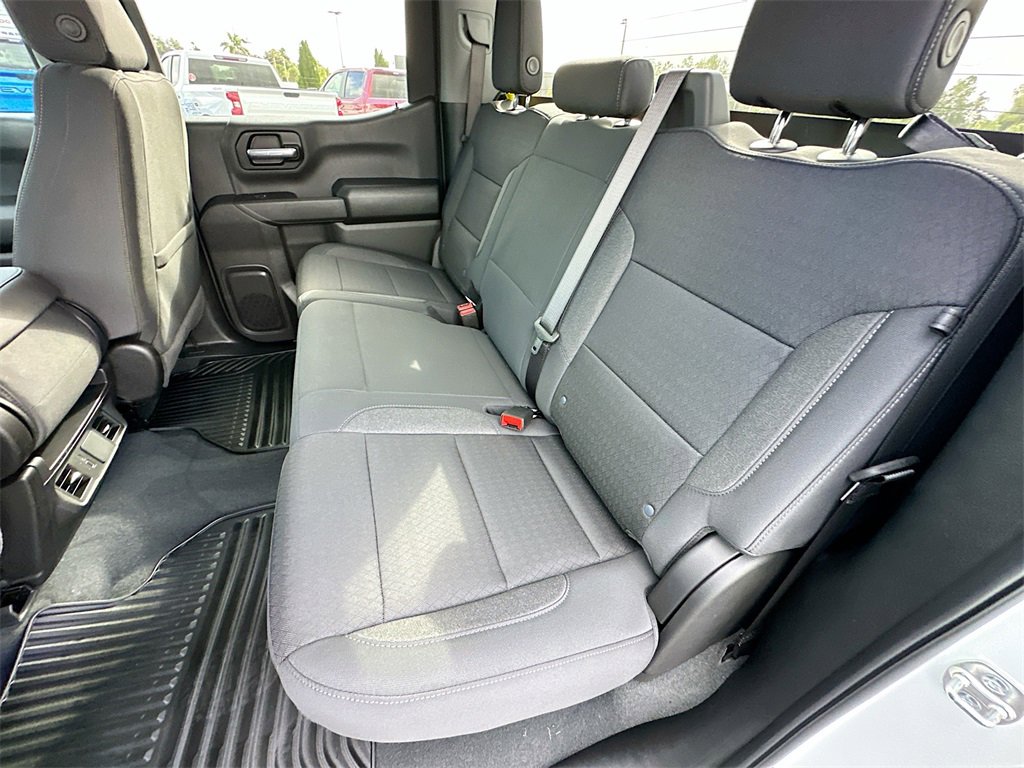 2025 Chevrolet Silverado 1500 Custom photo 15