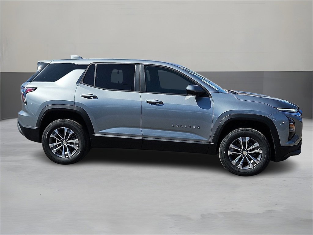 2026 Chevrolet Equinox LT photo 5