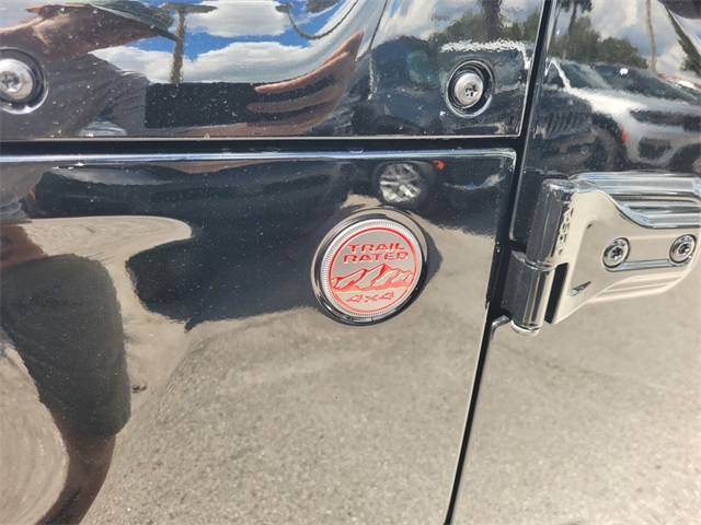 2025 Jeep Wrangler Rubicon photo 4