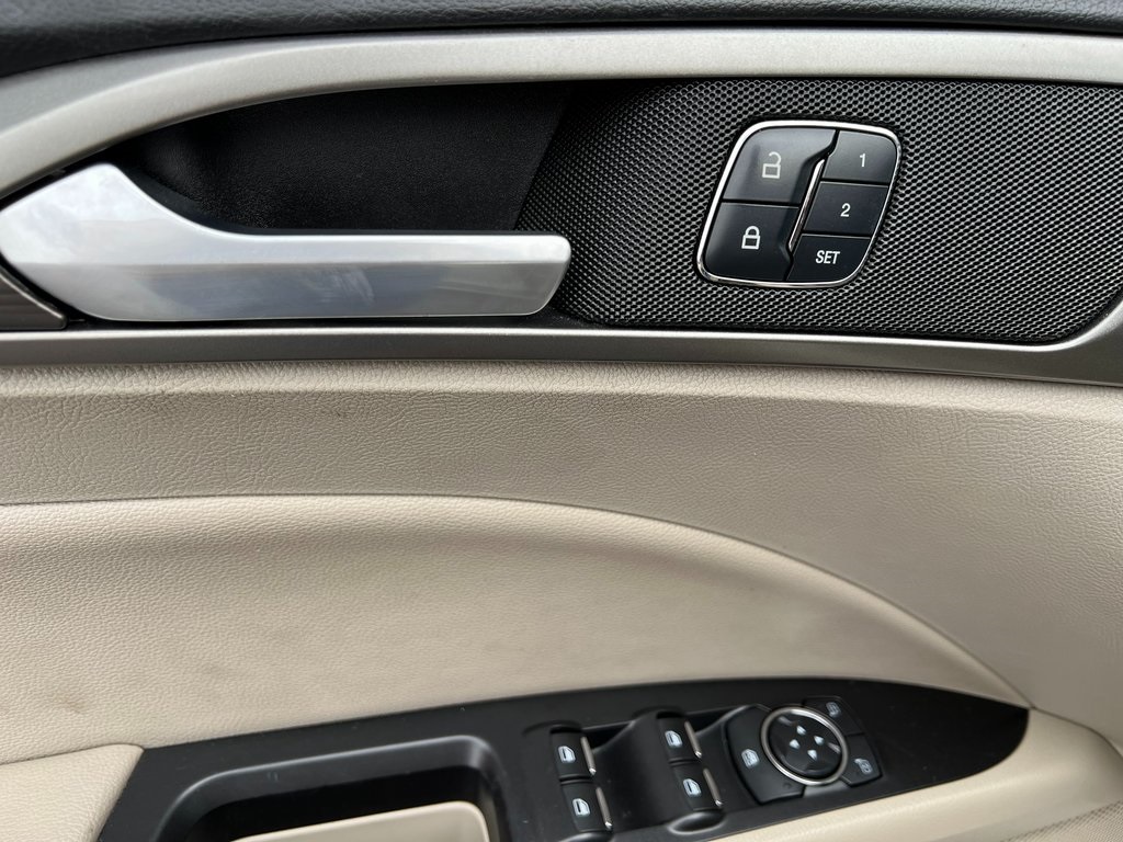 2018 Ford Fusion SE photo 10