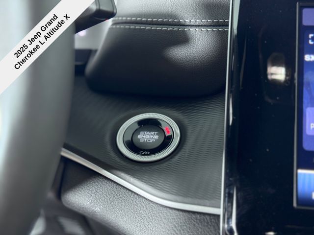 2025 Jeep Grand Cherokee Altitude X photo 25