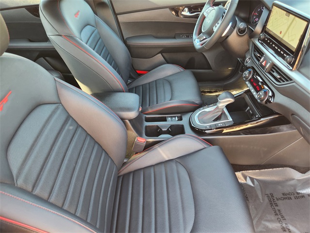2023 Kia Forte GT photo 13