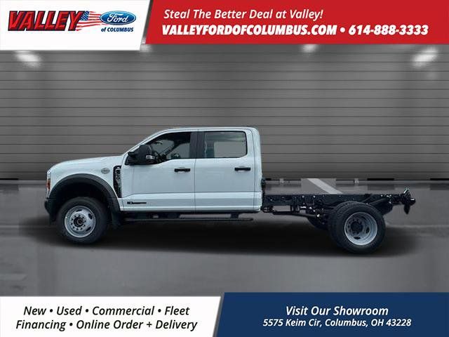 2025 Ford F-550 photo 2