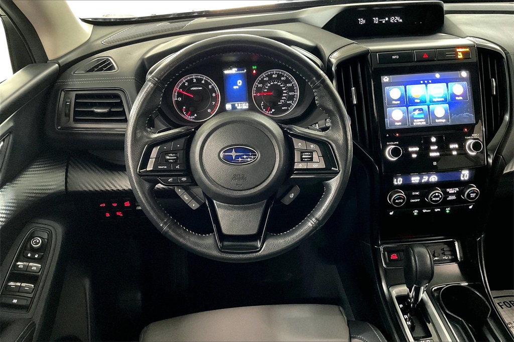 2022 Subaru Ascent Onyx Edition photo 2