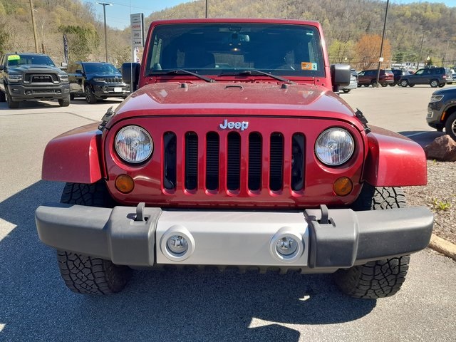 2013 Jeep Wrangler Unlimited Sahara photo 4