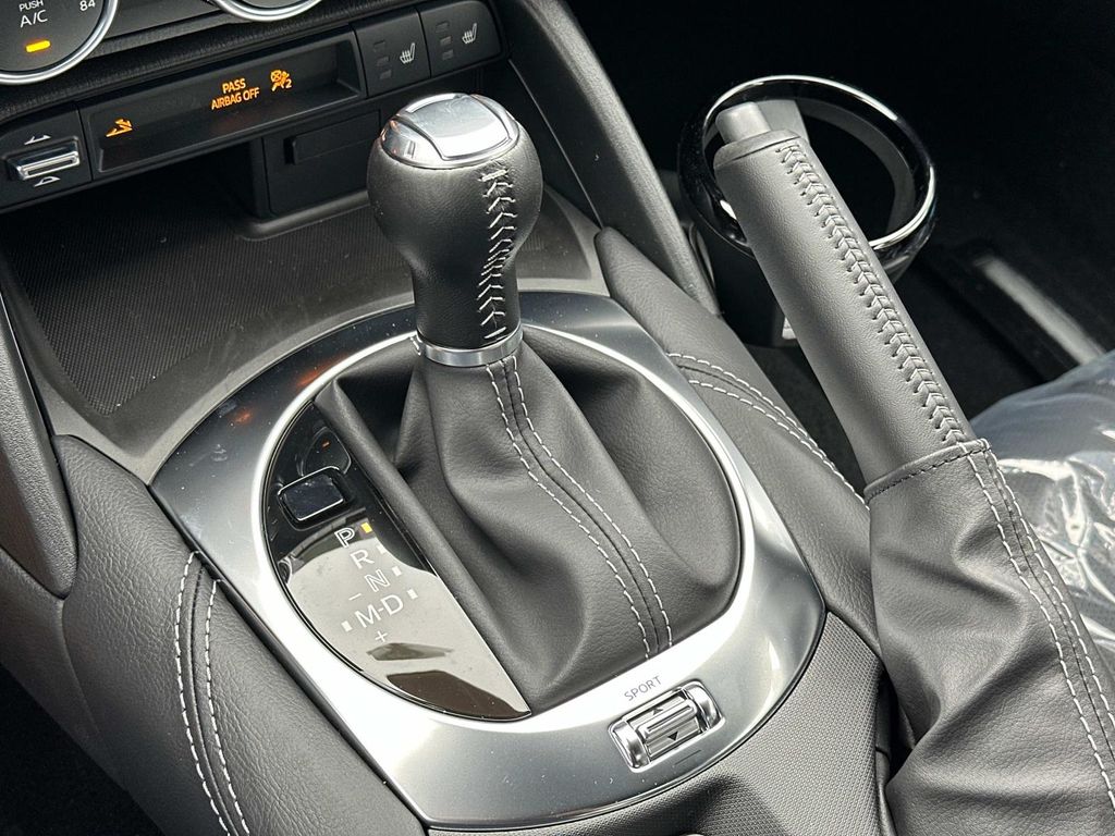 2025 Mazda MX-5 Miata Miata RF Grand Touring photo 4