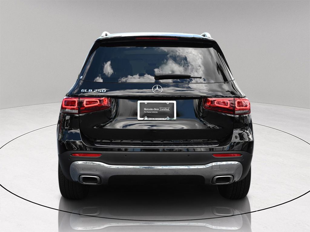 2022 Mercedes Benz GLB 250 photo 3