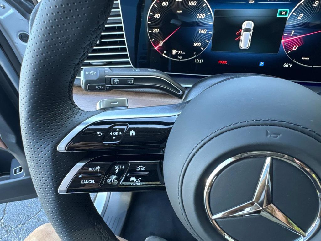 2026 Mercedes Benz GLS 450 4MATIC photo 27