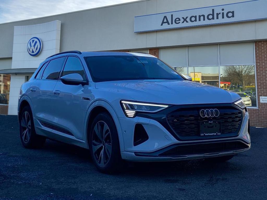 2024 Audi Q8 e-tron Premium Plus's photo