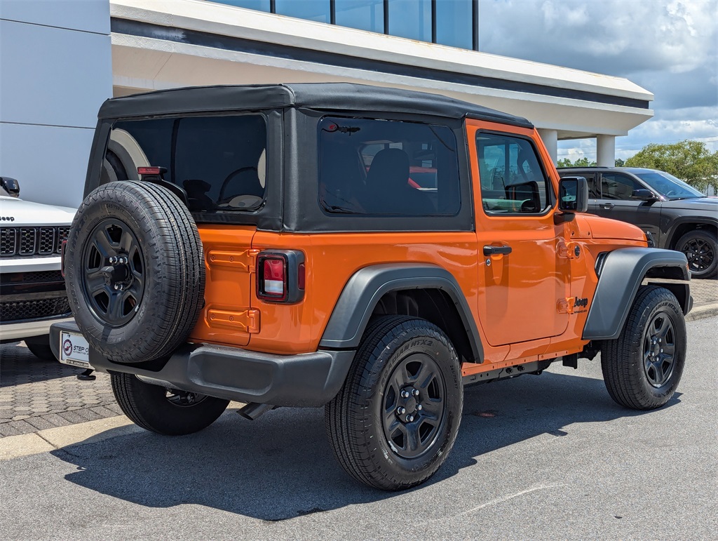 2025 Jeep Wrangler Sport photo 4