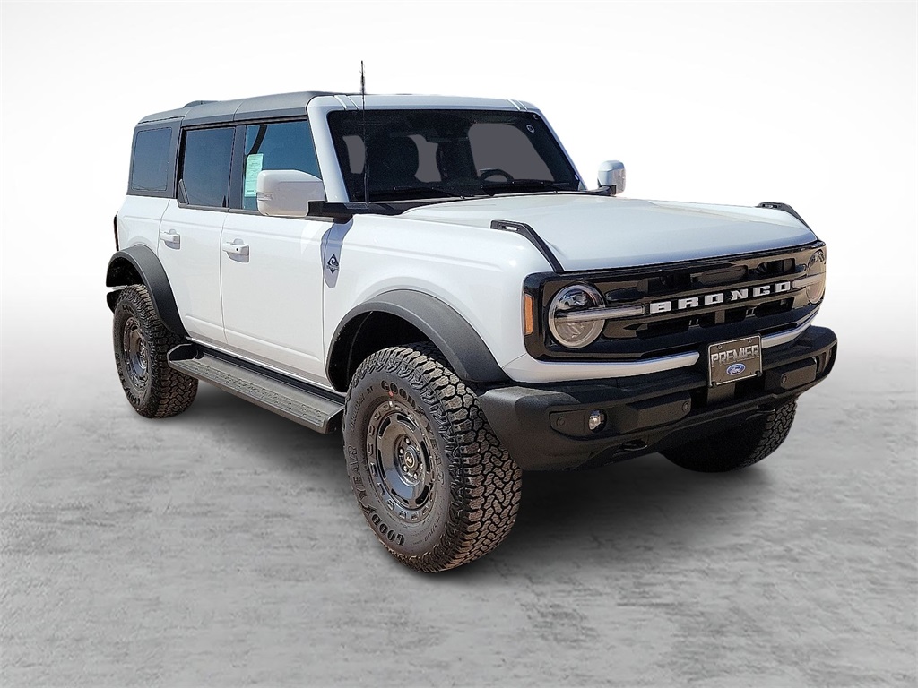2025 Ford Bronco 4-Door Outer Banks's photo