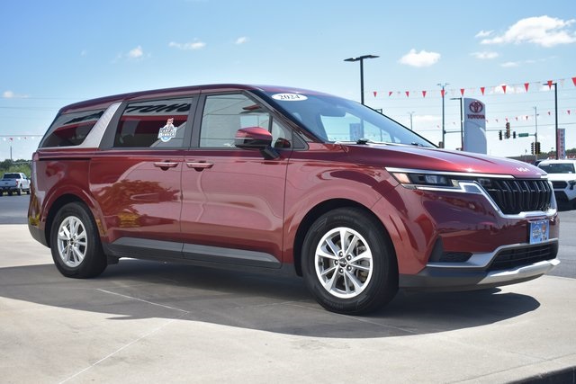 2024 Kia Carnival LX photo 4