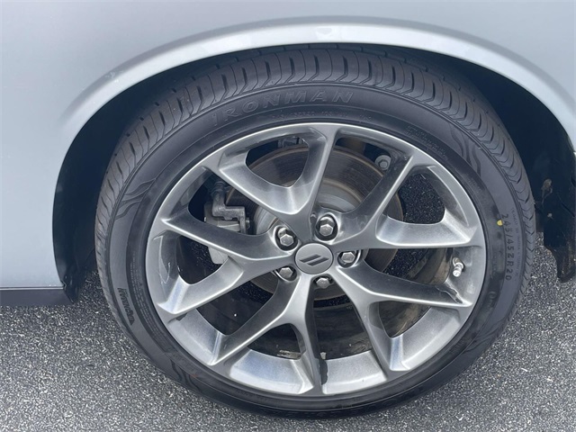 2022 Dodge Challenger GT photo 9